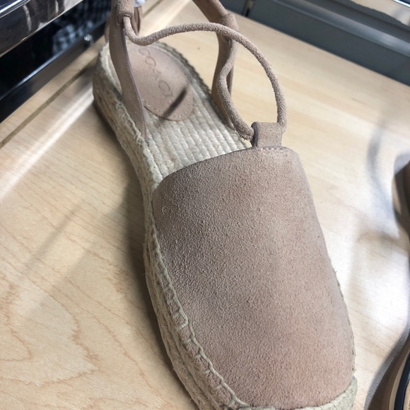 Coach Sandals - lace up espadrilles NWT - Picture 3 of 3
